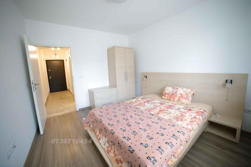 Apartament cu 2 camere decomandat în Tractorul