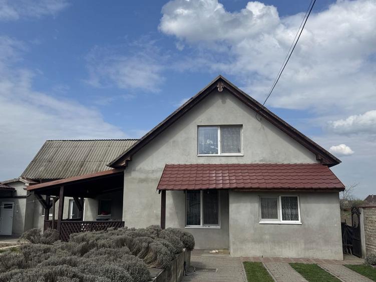 Casă cu 4 camere în Sânpetru German