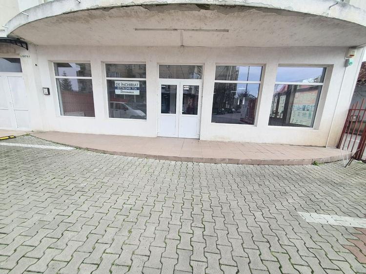 Spatiu comercial 300mp utili+parcari zona Gara Mică 5 eur mp - 6