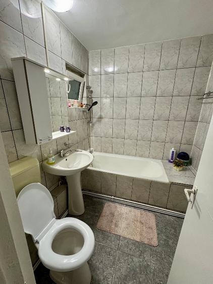 Apartament cu 3 camere decomandat în Gorjului