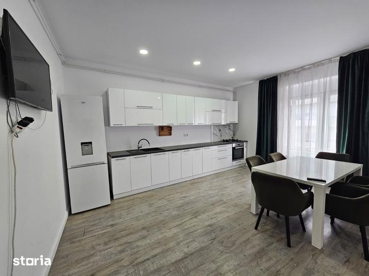 Apartament cu 3 camere decomandat în Burdea