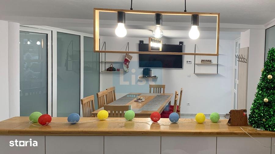 Casă cu 6 camere cu Teren 3500 Mp în Central