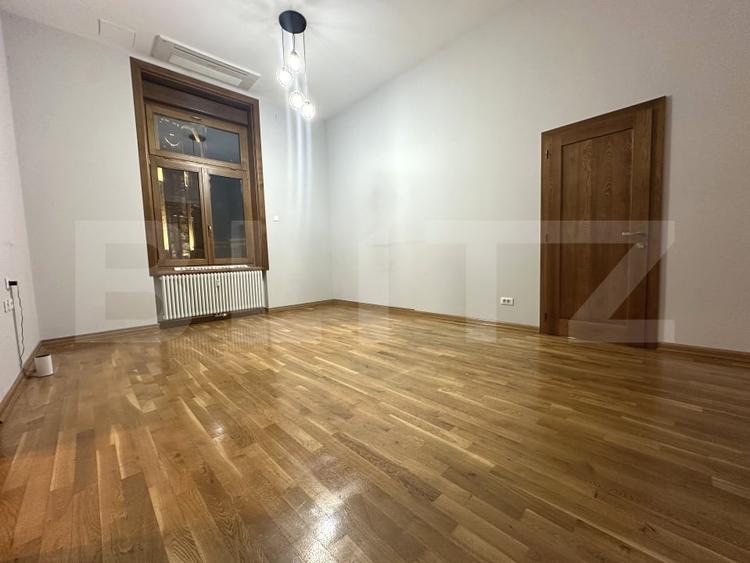 Birou, de 178 mp, în Ultracentral