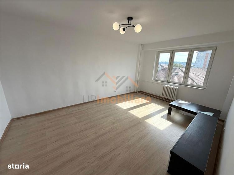 Apartament cu 2 camere decomandat în Rogerius