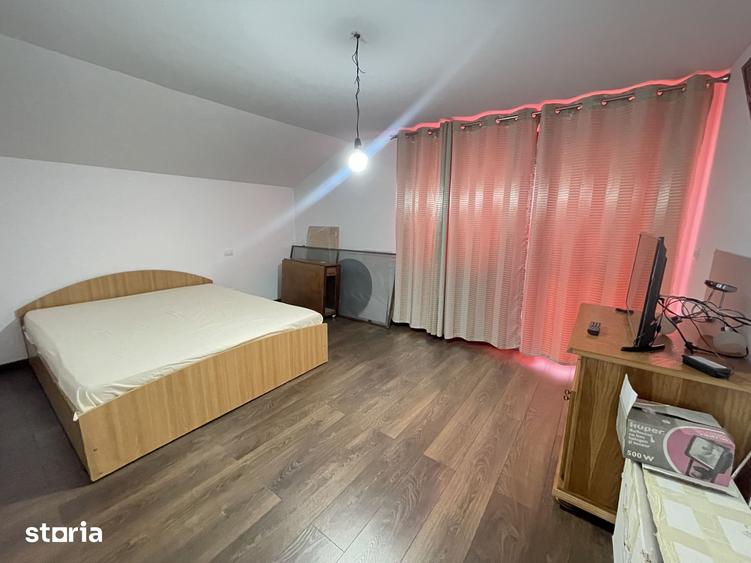 Casă cu 5 camere cu Teren 1500 Mp în CFR