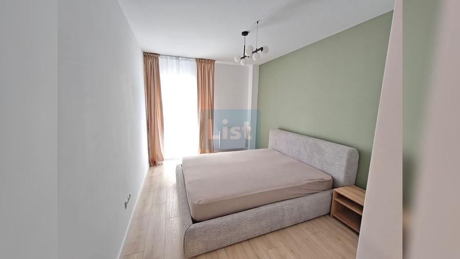 Apartament cu 3 camere semidecomandat, mobilat în Florești