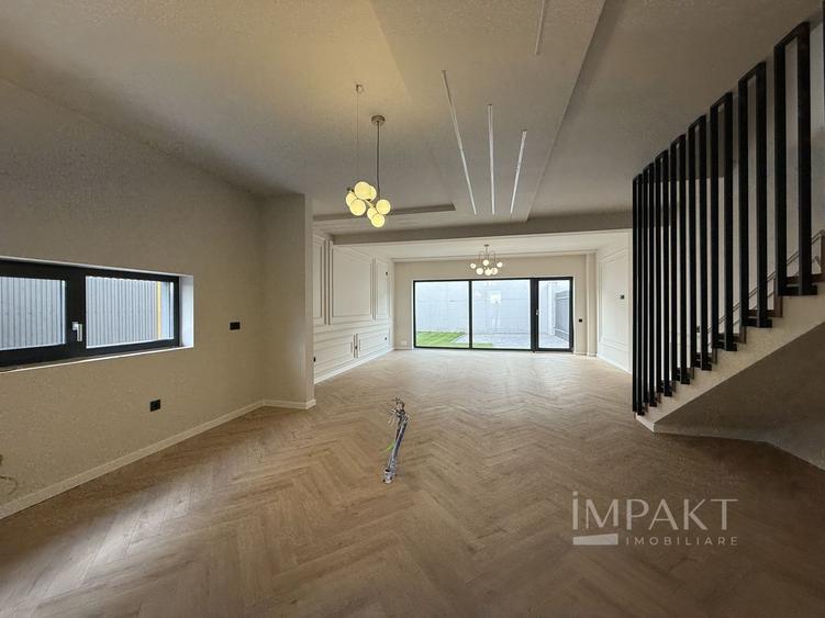 Duplex cu 4 camere cu Canalizare în Chinteni