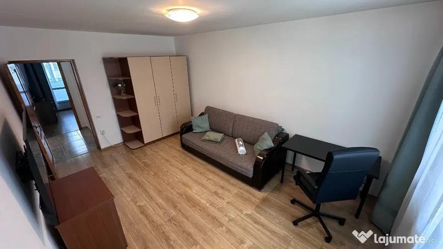 Apartament cu 3 camere decomandat în Dristor