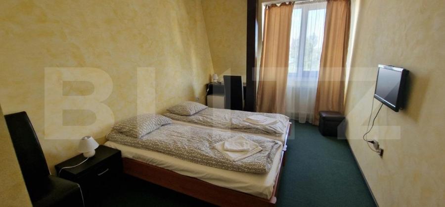 Casă cu 5 camere cu Teren 1500 Mp în Central