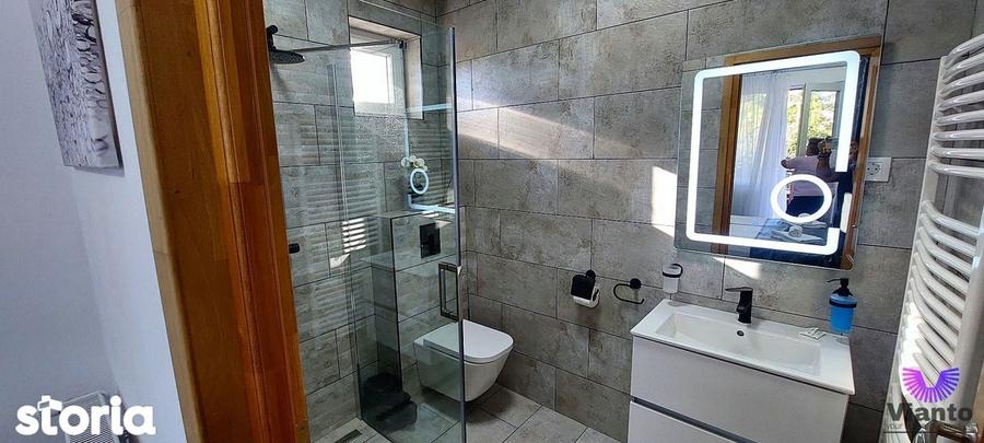 Casă cu 4 camere cu Teren 200 Mp în Sub Arini