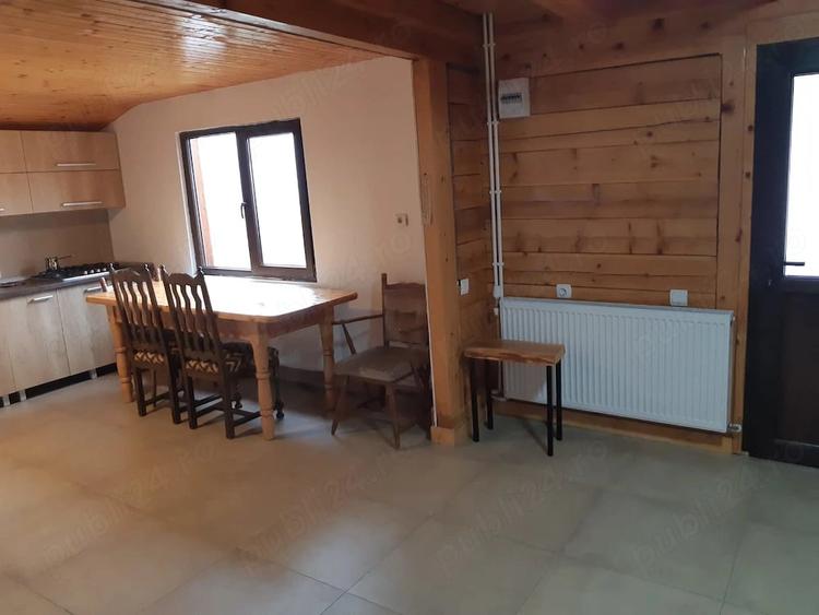Casă cu Teren 1000 Mp în Râșca