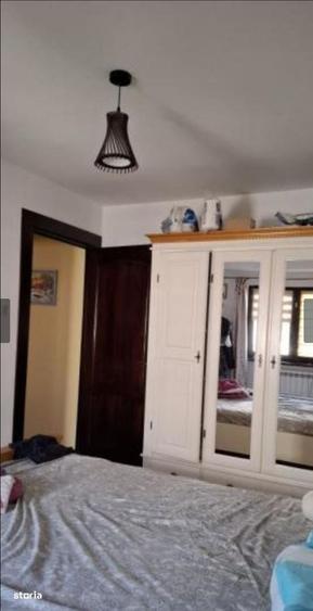 Apartament cu 3 camere decomandat în Teiul Doamnei