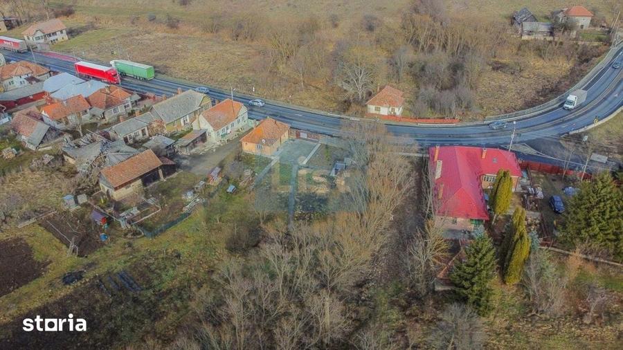 Teren de 7400 mp, în Căpușu Mare
