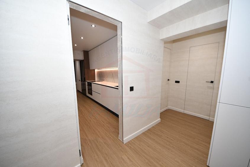 Apartament cu 2 camere decomandat în Faleză