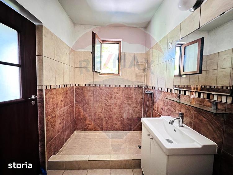 Casă cu 4 camere cu Teren 250 Mp în Tărtășești