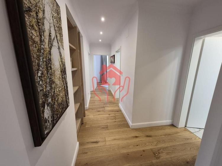 Apartament cu 3 camere semidecomandat, mobilat în Herăstrău
