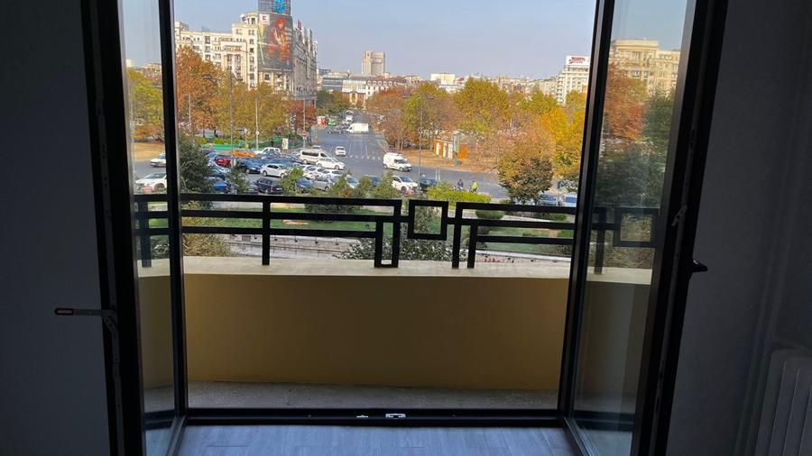 Apartament cu 4 camere nedecomandat, mobilat în P-ța Unirii