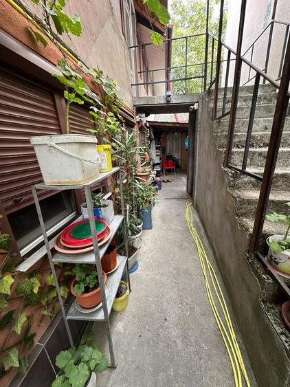 Apartament cu 3 camere decomandat în Exterior Vest
