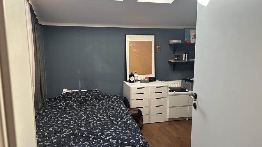 Apartament cu 4 camere semidecomandat în Basarab