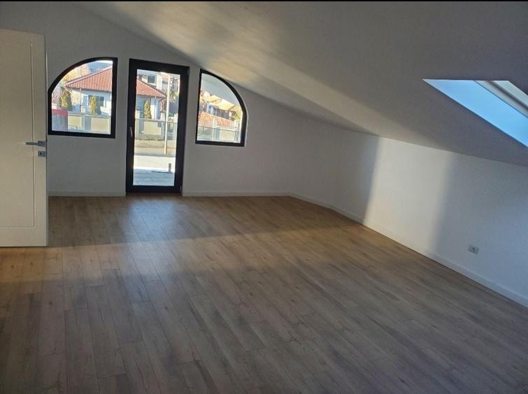 Casă cu 4 camere în Central
