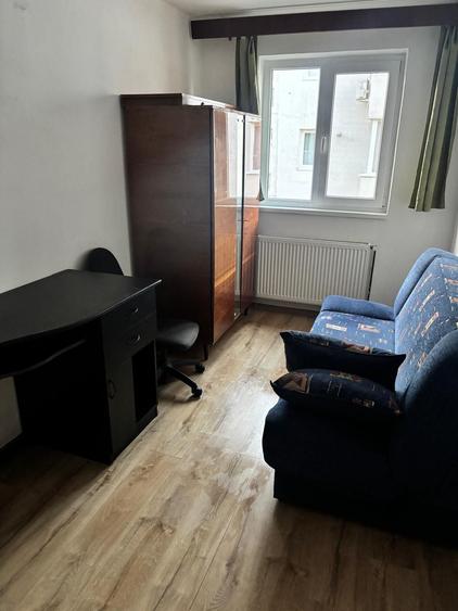 Apartament cu 3 camere decomandat în Timișu de Jos