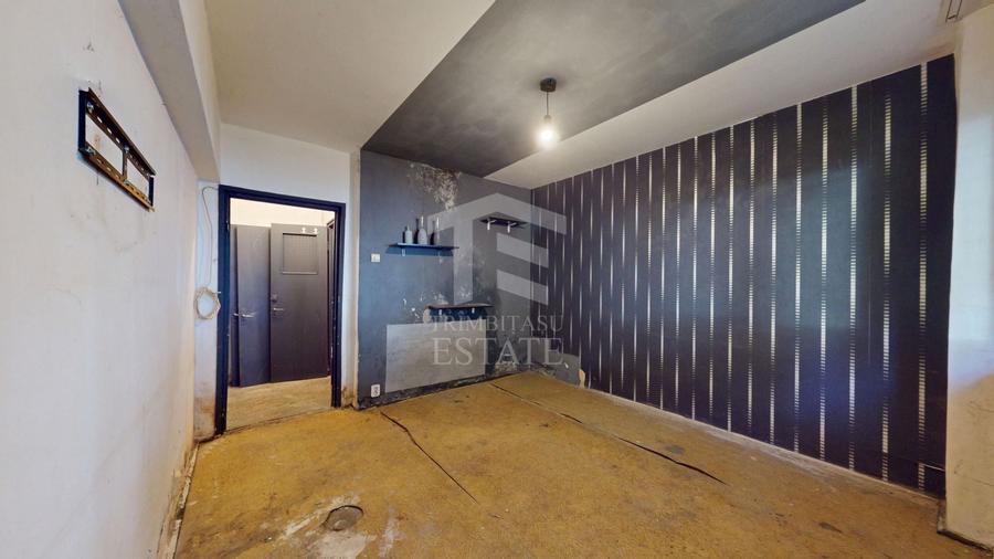 Apartament cu 3 camere decomandat în Colentina