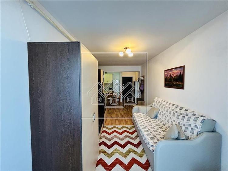 Apartament cu 2 camere decomandat în Exterior Sud