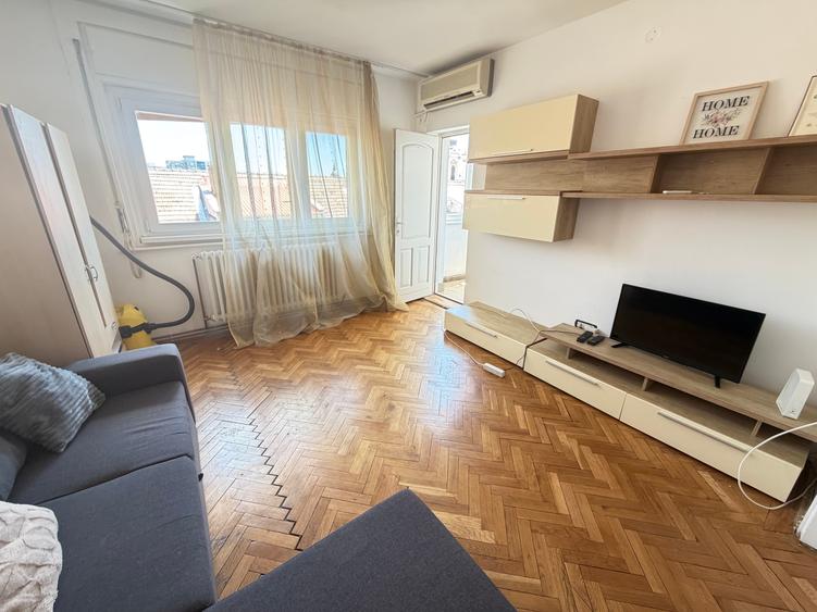 Vând apartament 4 camere Unirii Clinici - 1