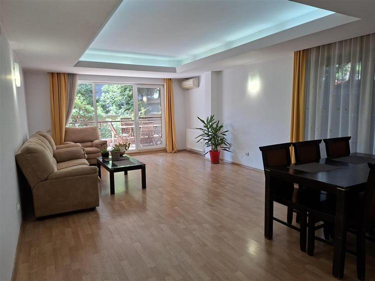 Apartament cu 3 camere decomandat, mobilat în Herăstrău