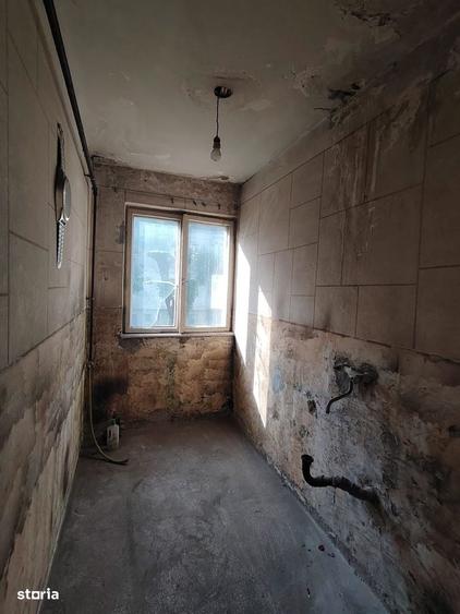 Apartament cu 2 camere semidecomandat în Micro 11
