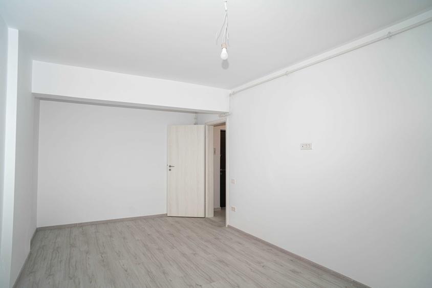 Garsonieră decomandată în Central — fotografia 3