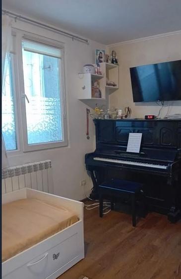 Apartament cu 3 camere semidecomandat, mobilat în Obor