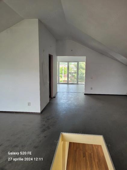 Casă cu 6 camere cu Teren 511 Mp în Central