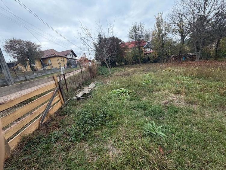 Casă cu 4 camere în Turea
