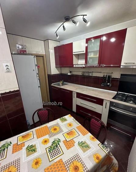Apartament cu 4 camere decomandat, mobilat în Titan