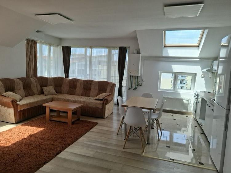 Apartament cu 2 camere semidecomandat în Florești