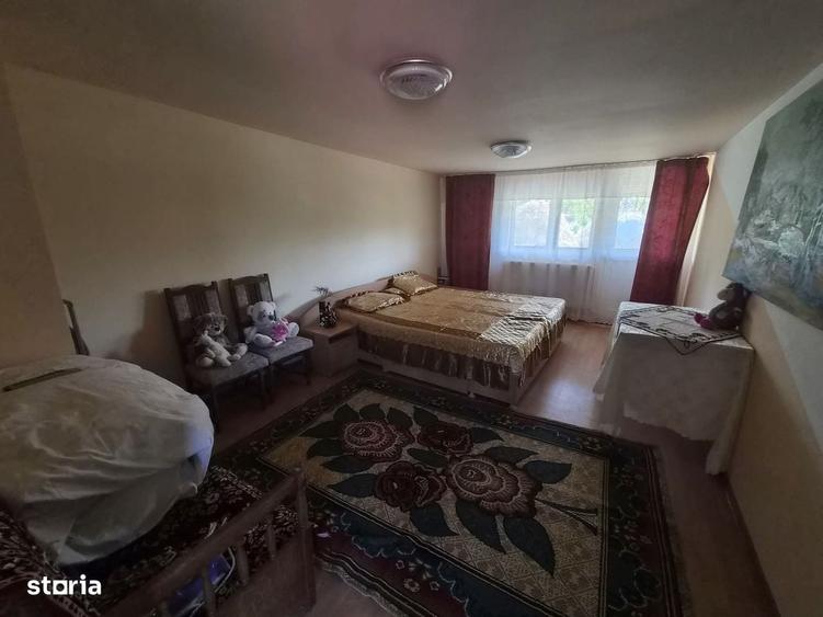 Casă cu 4 camere în Vernești