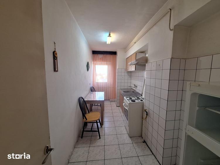 Garsonieră decomandată în Lunei