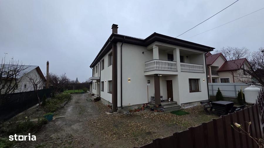Casă cu 6 camere cu Teren 960 Mp în Câmpineanca