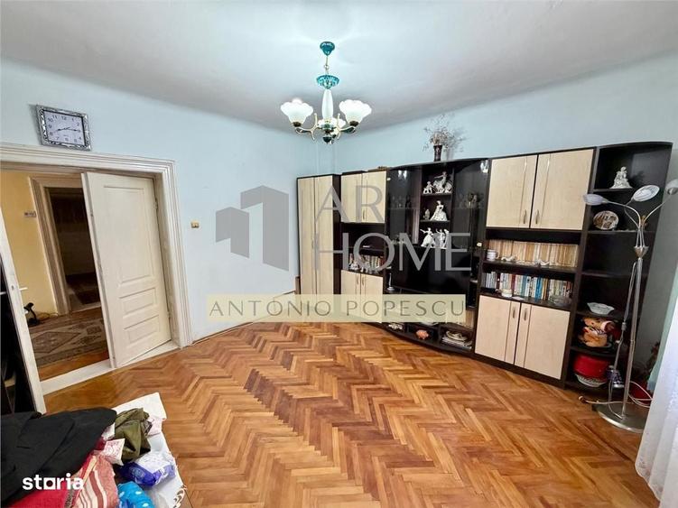 Casă cu 3 camere în Ultracentral
