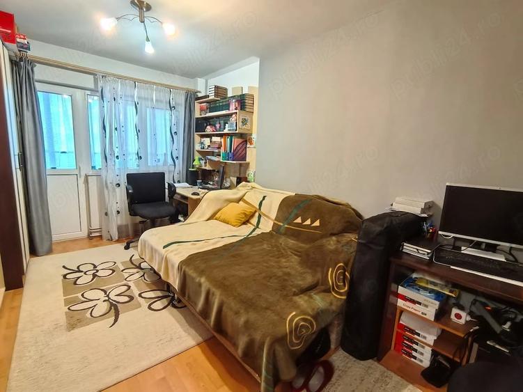 Apartament cu 4 camere decomandat în Simion Bărnuțiu