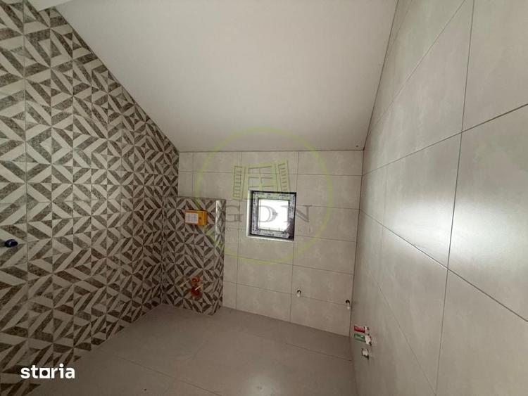 Casă cu 4 camere cu Teren 650 Mp în Rovine