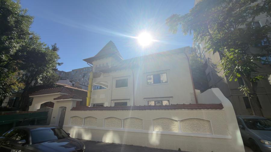 Casă cu 15 camere cu Canalizare în Rahova