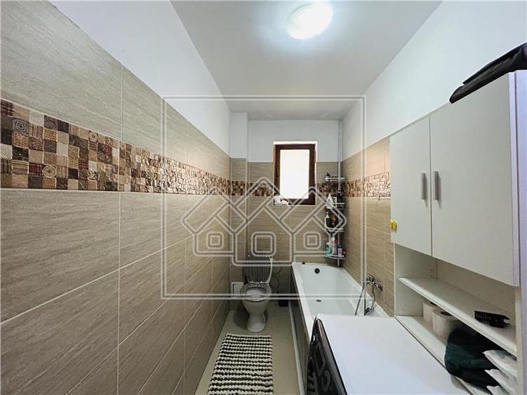 Apartament cu 2 camere decomandat în Șelimbăr