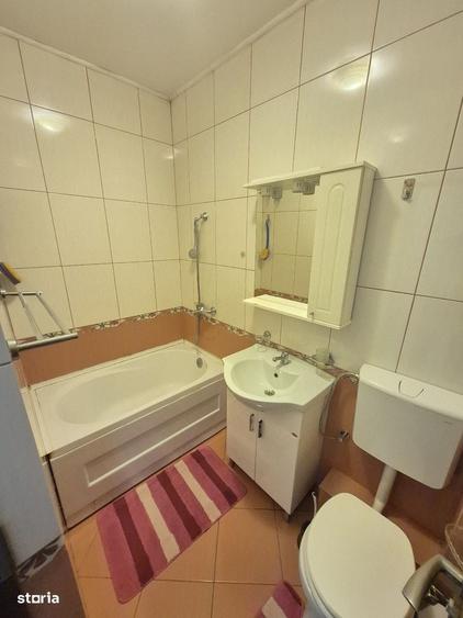 Apartament cu 2 camere decomandat în Torontalului