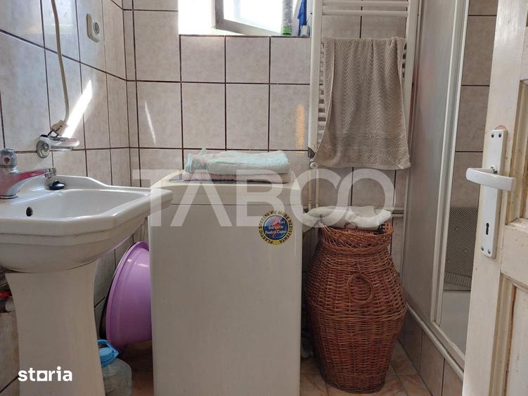 Casă cu 3 camere decomandat cu Teren 516 Mp în Rășinari