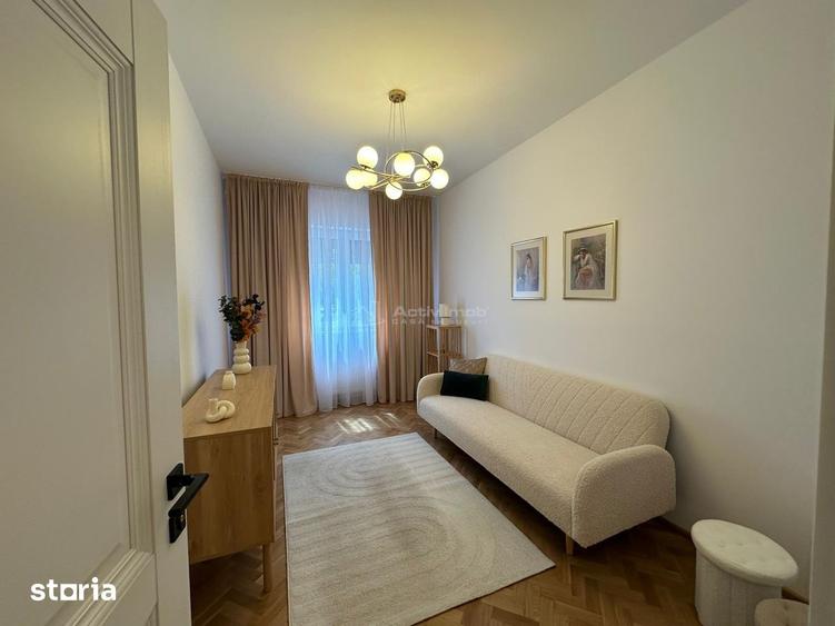 Apartament cu 3 camere decomandat, mobilat în Sud
