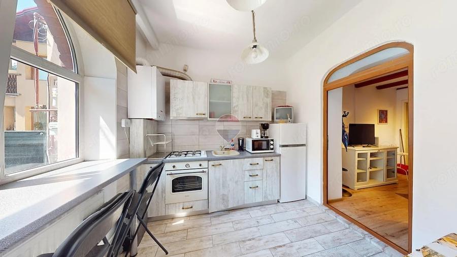 Apartament cu 2 camere decomandat în Central