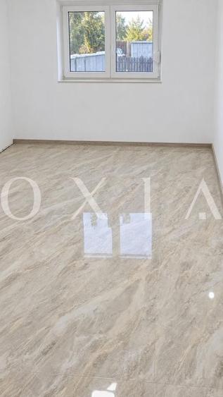 Duplex cu 4 camere cu Canalizare în Șag
