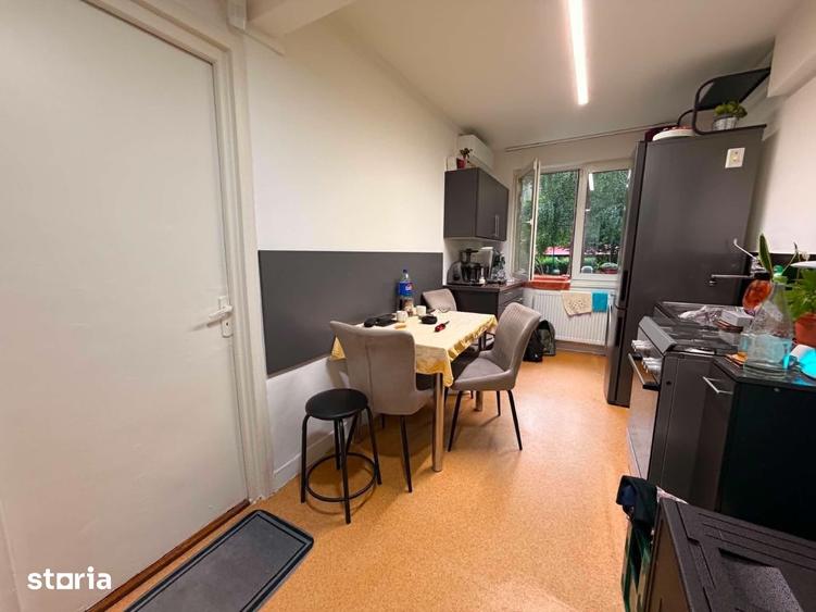 Apartament cu 2 camere semidecomandat în Aleea Carpați